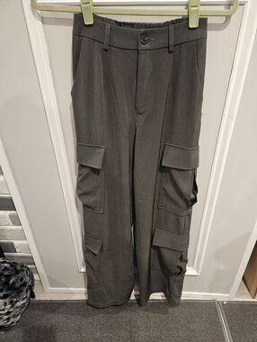 Fashion Nova gray cargo pants size XS.  Very soft. Beautiful pants.